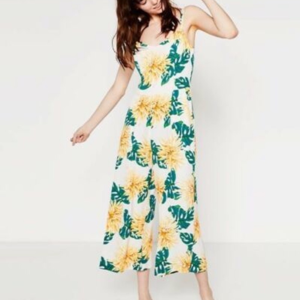 “Zara” Tropical Leaf & Floral Printed Romper
